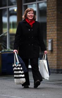 Environment minister Jane Davidson welcomed the new laws, which may be used to promote reusable bags by tackling single-use carrier bag distribution