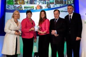 (l-r) Daisy McAndrew; Alison Ormsby, project administrator and Claire Jackson, corporate communications, North Down borough council, Northern Ireland; Dirk Hazell chief executive of the Environmental Services Association; and Steve Eminton, letsrecycle.com