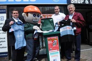 (l-r) David ‘Dai' Young (Cardiff Blues); Reggie (Severnside mascot); Owen Price and Graham Young (IRB Kit Aid SOS)
