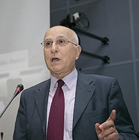 /photos/stavrosdimas.jpg