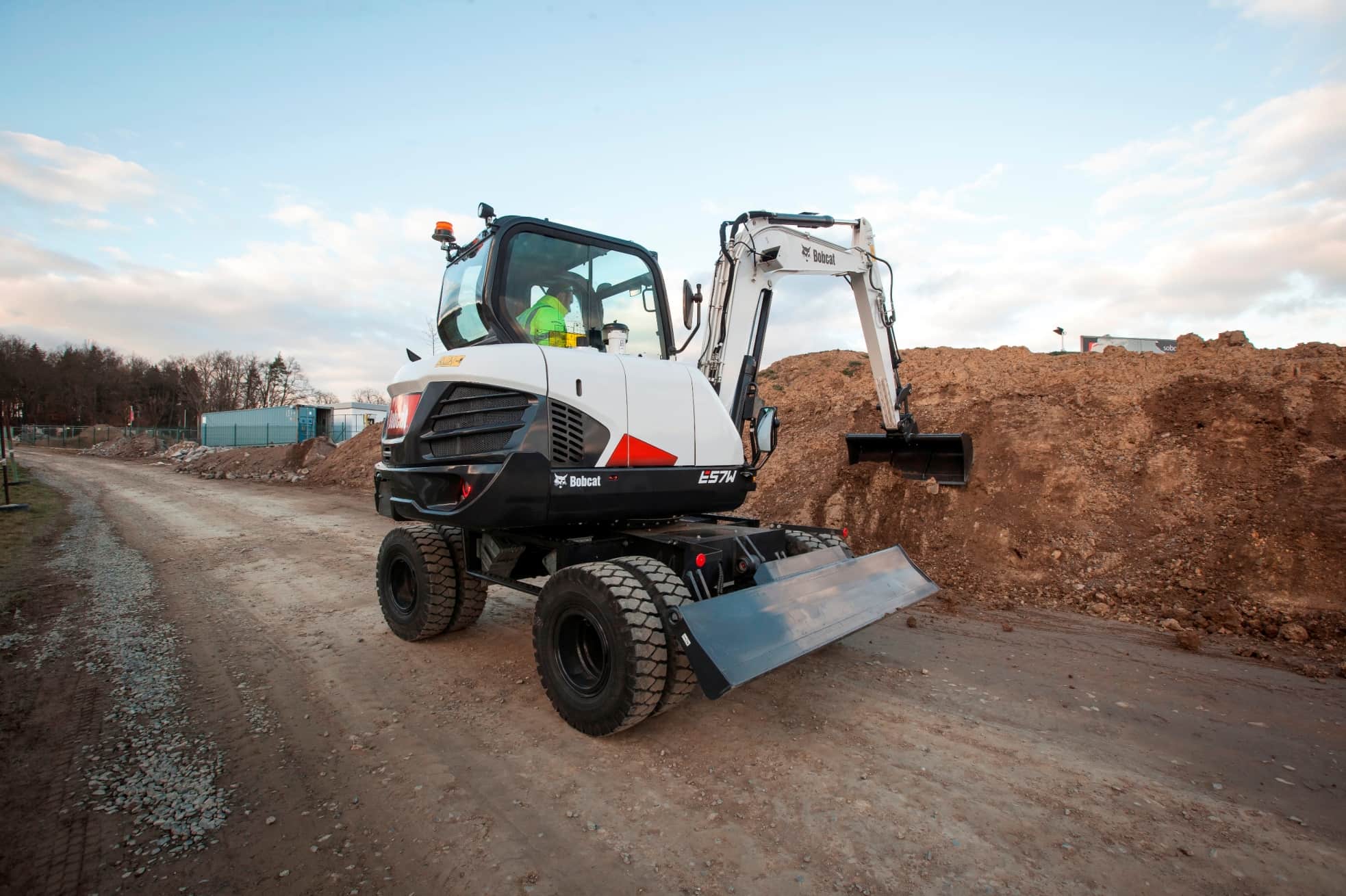 E57W-Grading-Bucket