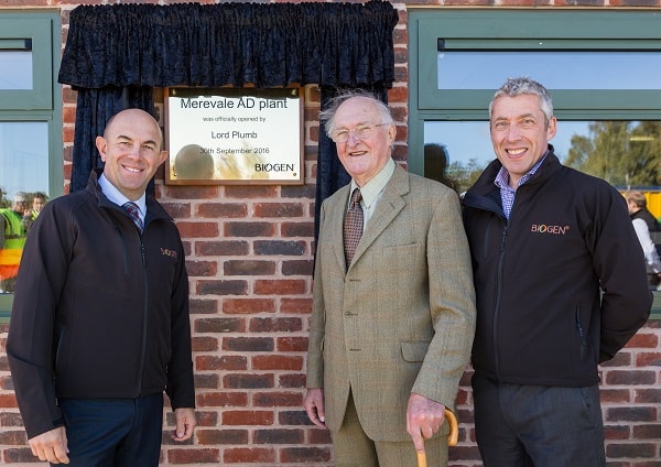 (l-r) John Ibbett, chairman, Biogen; Lord Plumb, and; Julian O'Neill, chief executive, Biogen