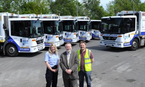 Councillor Peter Mullineaux, centre, welcomed the new contract