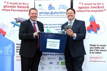 (l-r) Recoup chief executive Stuart Foster and Defra minister Dan Rogerson mark the launch of the Pledge 4 Plastics campaign