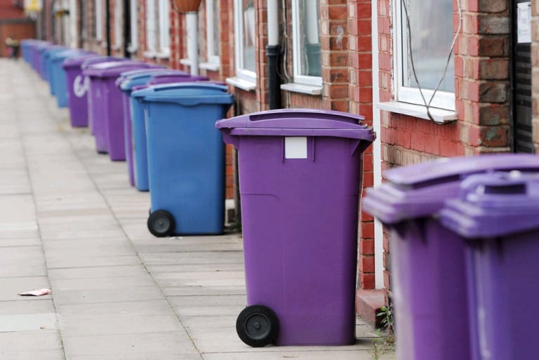 Councils told to favour wheeled bins due to injury risk