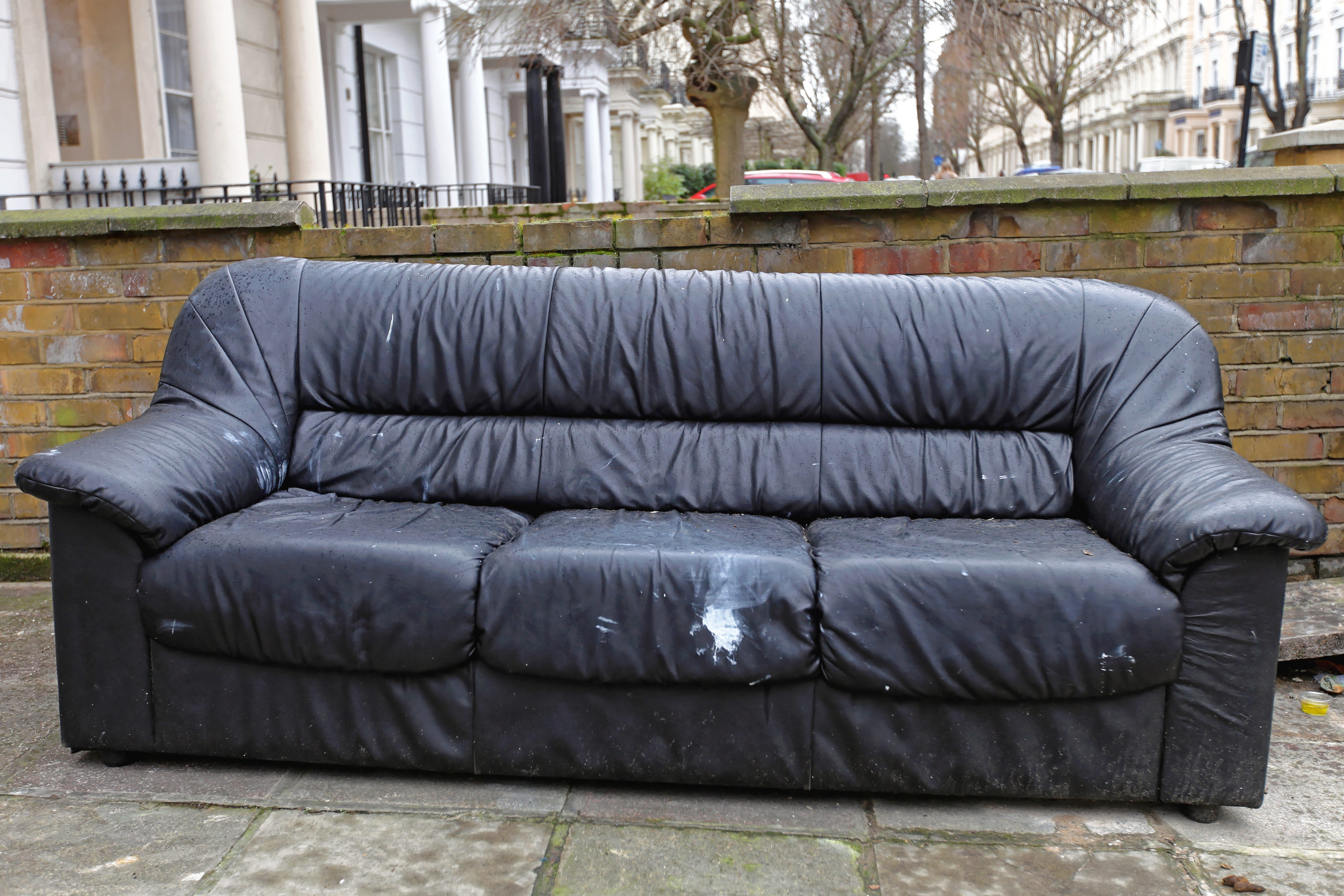 Waste sofas 'must be incinerated' because of POPs, EA says