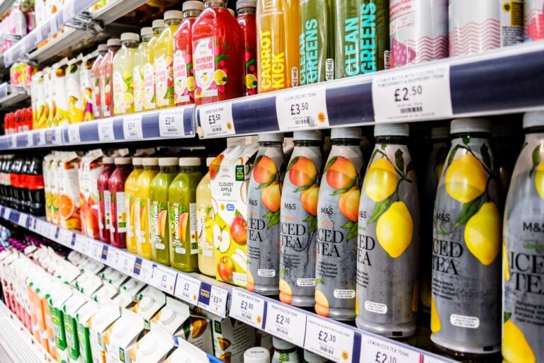 Welsh retailers pile pressure on ministers over DRS delays