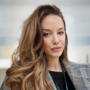 Suzie Dekker, Polytag